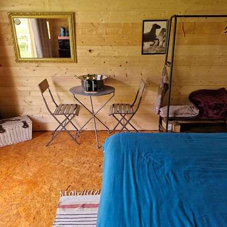 La Cabane Des Lucioles Saint-Julien-Boutieres Exteriör bild